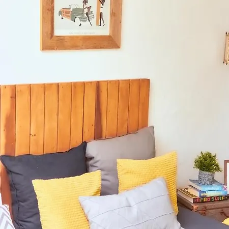 Balili Surf House 2*