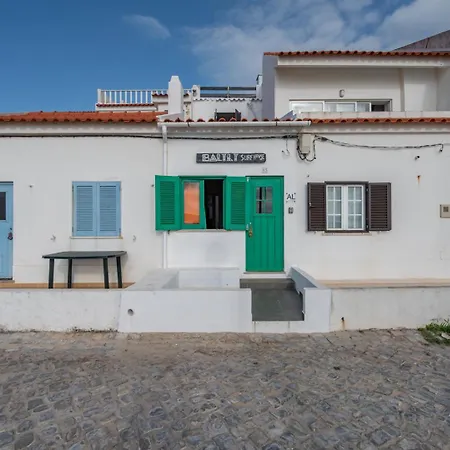 Balili Surf House Pensjonat 2*