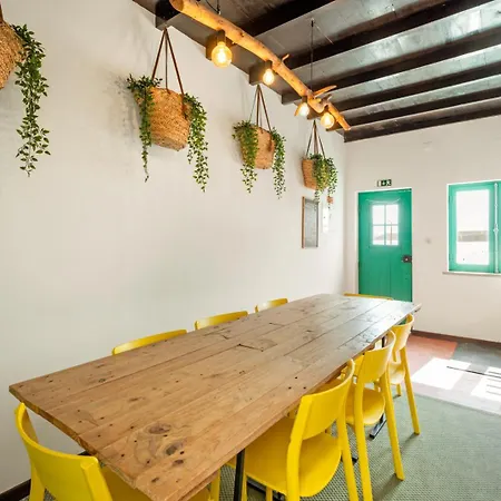 Balili Surf House Pensjonat
