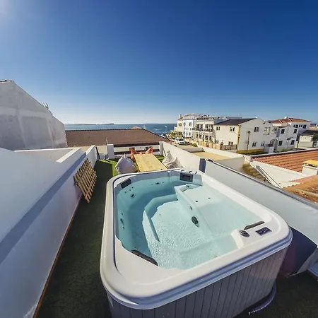 بيت ضيافة Balili Surf House