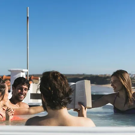 Balili Surf House Pensjonat